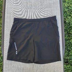 Salomon Mens size S black athletic shorts